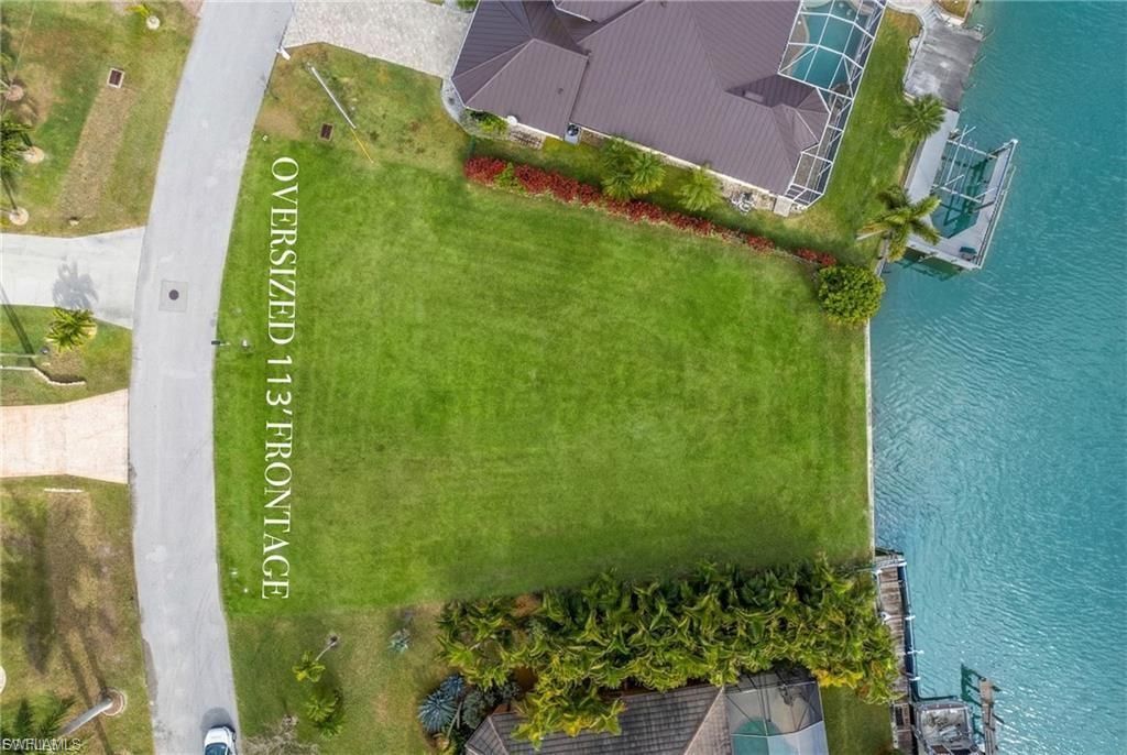 Image 5 of property listing at 2551 SW 27th AVE, Cape Coral, FL 33914