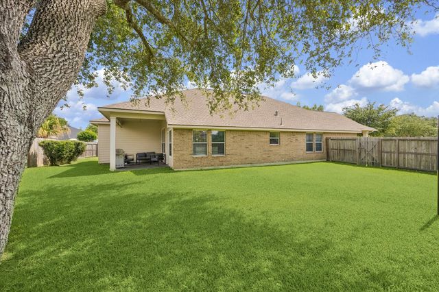 6146 Bradie Court, League City, TX 77573