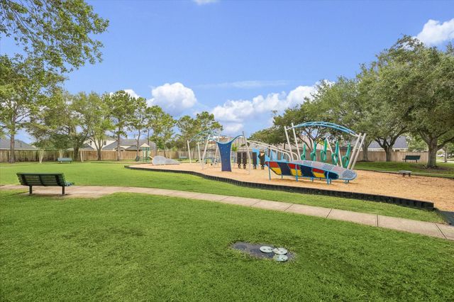 6146 Bradie Court, League City, TX 77573