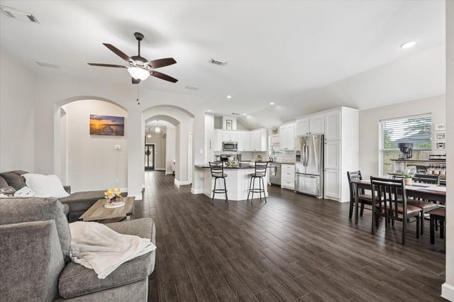 6146 Bradie Court, League City, TX 77573