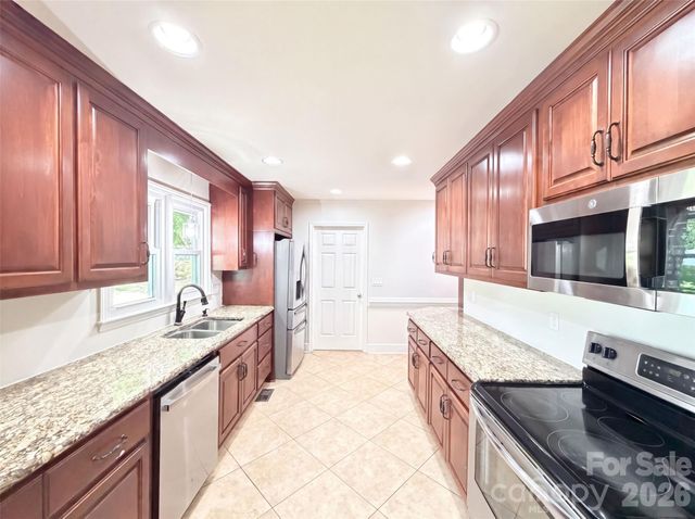 9020 Bartlett Road, Charlotte, NC 28227
