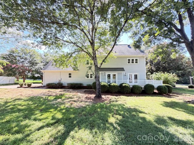 9020 Bartlett Road, Charlotte, NC 28227