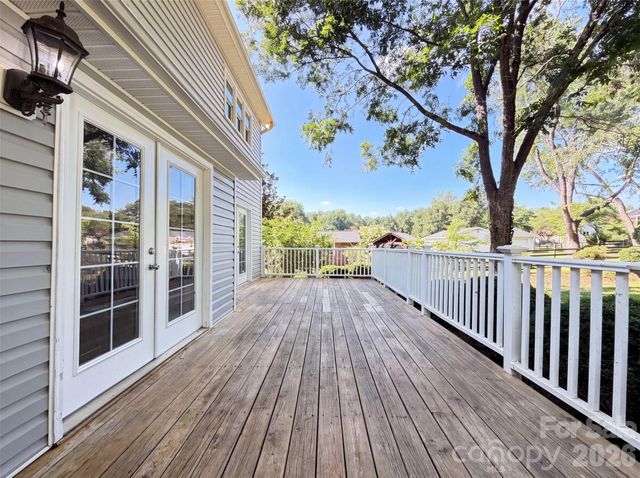 9020 Bartlett Road, Charlotte, NC 28227