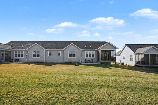 5725 Trail Side Lane, Hamburg Twp, MI 48189