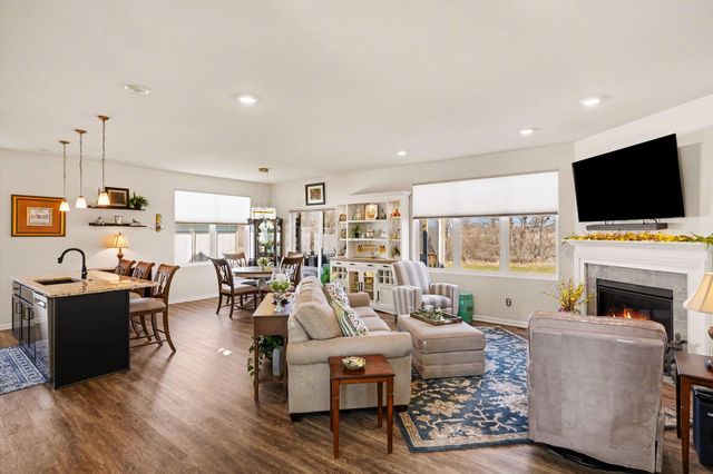 5725 Trail Side Lane, Hamburg Twp, MI 48189