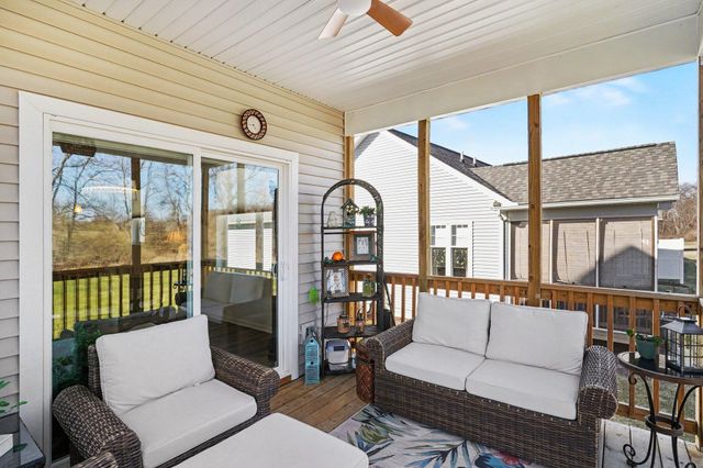 5725 Trail Side Lane, Hamburg Twp, MI 48189