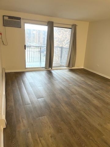 8936 Parkside Avenue N 203, Des Plaines, IL 60016