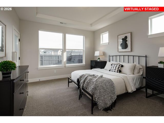 16074 BARLOW TRAIL Ln, Oregon City, OR 97045