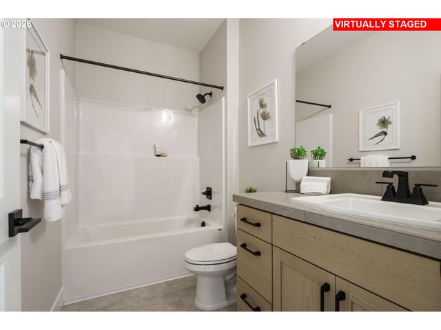 16074 BARLOW TRAIL Ln, Oregon City, OR 97045