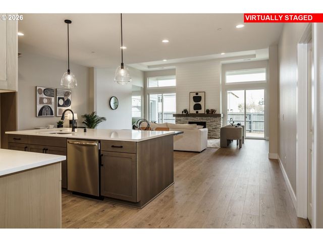 16074 BARLOW TRAIL Ln, Oregon City, OR 97045