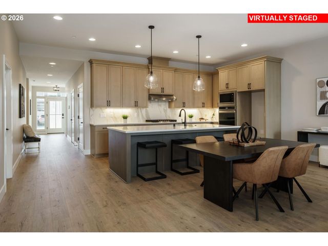 16074 BARLOW TRAIL Ln, Oregon City, OR 97045