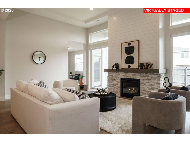 16074 BARLOW TRAIL Ln, Oregon City, OR 97045