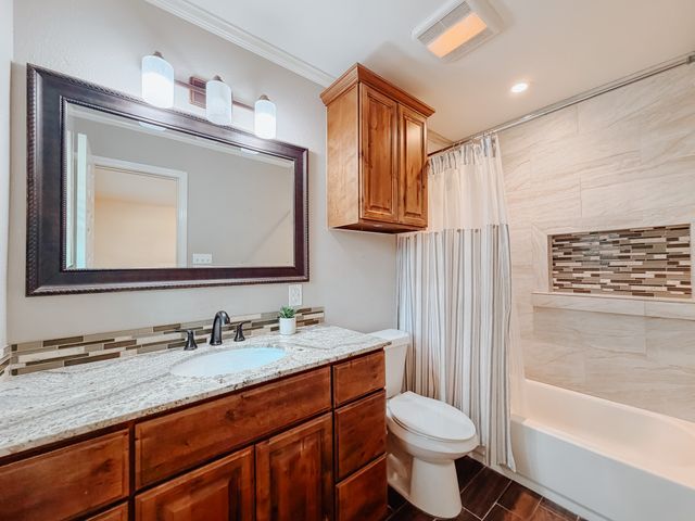 2002 Mimosa Drive, Corsicana, TX 75110