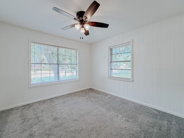 2002 Mimosa Drive, Corsicana, TX 75110