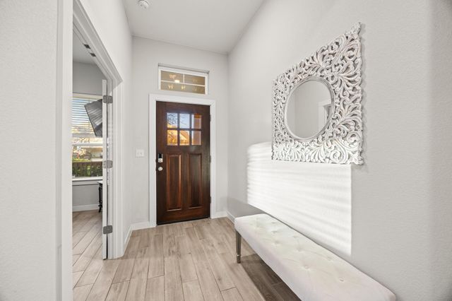 2005 Stirling ST, Leander, TX 78641