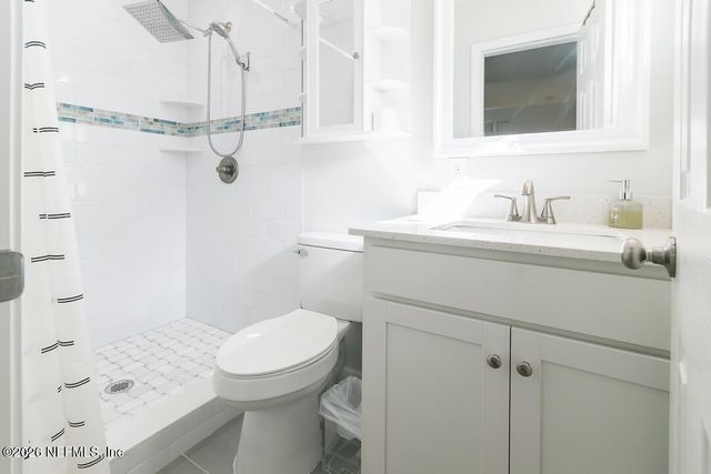 6221 ASHWOOD Lane, Jacksonville, FL 32277