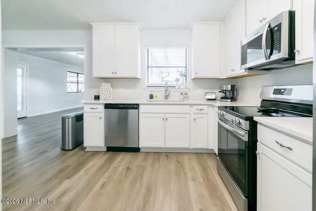 6221 ASHWOOD Lane, Jacksonville, FL 32277