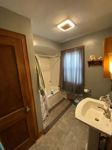1226 Warren Avenue, Belvidere, IL 61008
