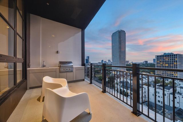 2323 San Felipe Street 1101, Houston, TX 77019