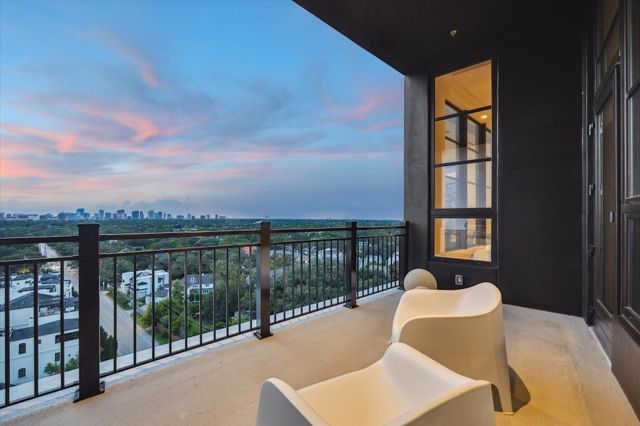 2323 San Felipe Street 1101, Houston, TX 77019