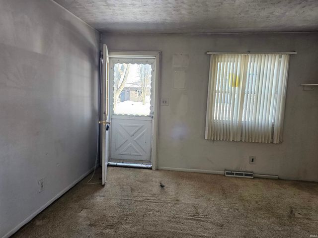 71 Ems D24b Lane, Syracuse, IN 46567