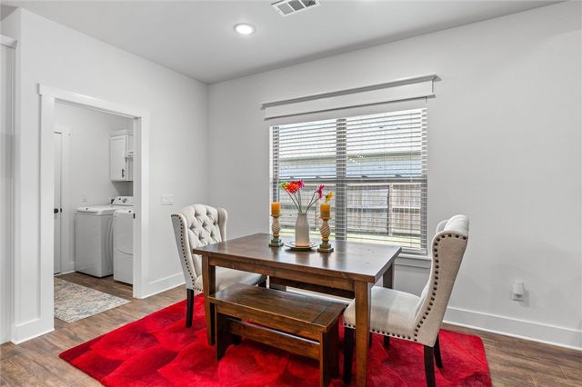 82 N Sheep Dog Avenue, Farmington, AR 72730