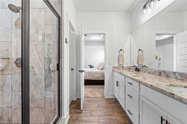 82 N Sheep Dog Avenue, Farmington, AR 72730