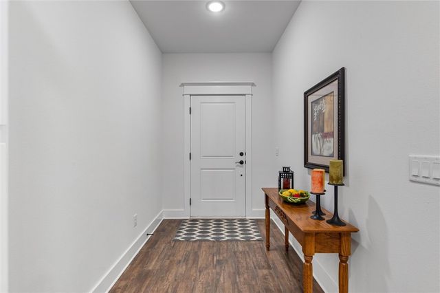 82 N Sheep Dog Avenue, Farmington, AR 72730