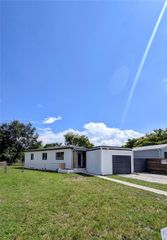 340 NW 132nd St, North Miami, FL 33168