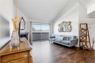 20253 Keswick St 326, Winnetka, CA 91306