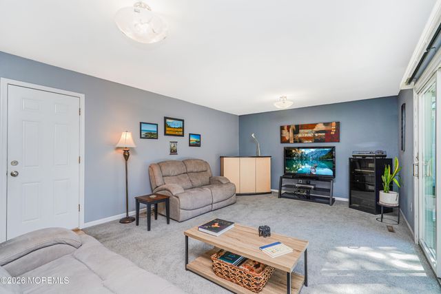 9 Braddock Street, East Brunswick, NJ 08816
