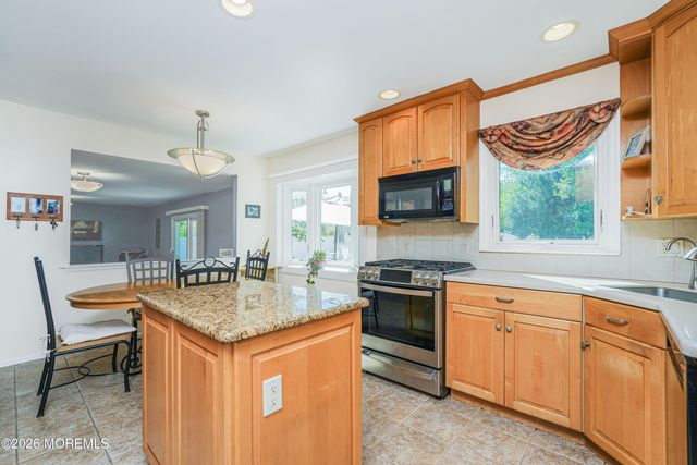 9 Braddock Street, East Brunswick, NJ 08816