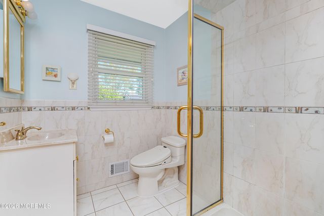 9 Braddock Street, East Brunswick, NJ 08816