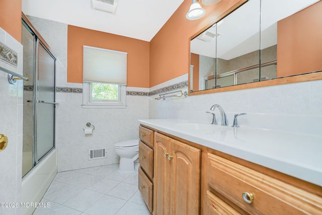 9 Braddock Street, East Brunswick, NJ 08816
