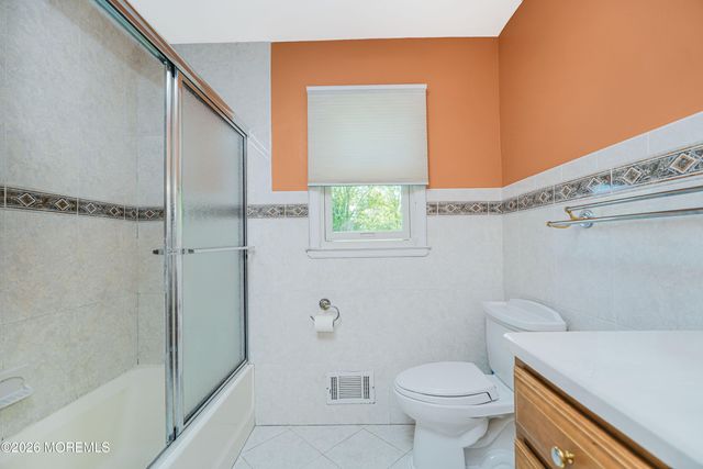 9 Braddock Street, East Brunswick, NJ 08816