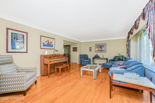 9 Braddock Street, East Brunswick, NJ 08816
