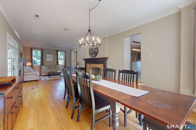 31 Cedar Grove Road, Southbury, CT 06488