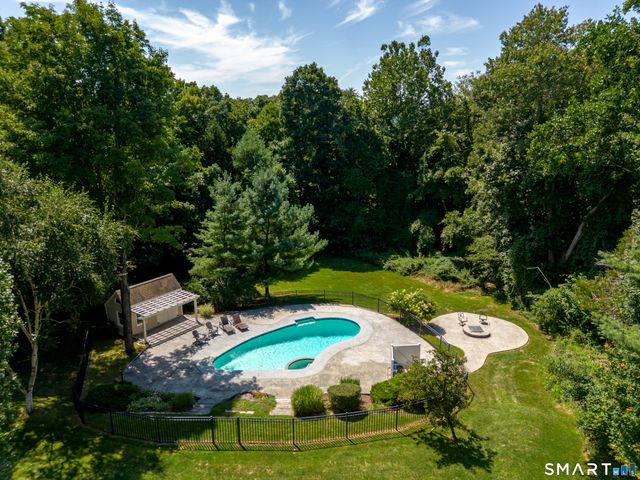 31 Cedar Grove Road, Southbury, CT 06488