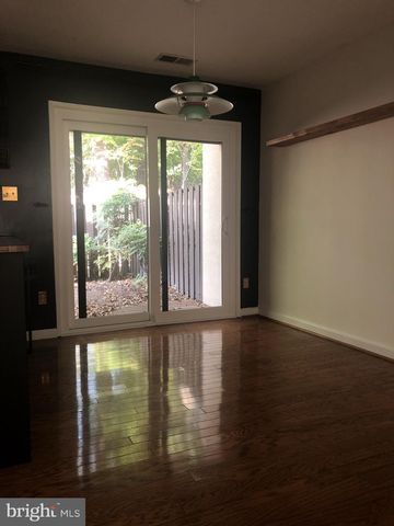 2254 COPPERSMITH SQ, Reston, VA 20191