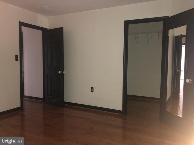 2254 COPPERSMITH SQ, Reston, VA 20191