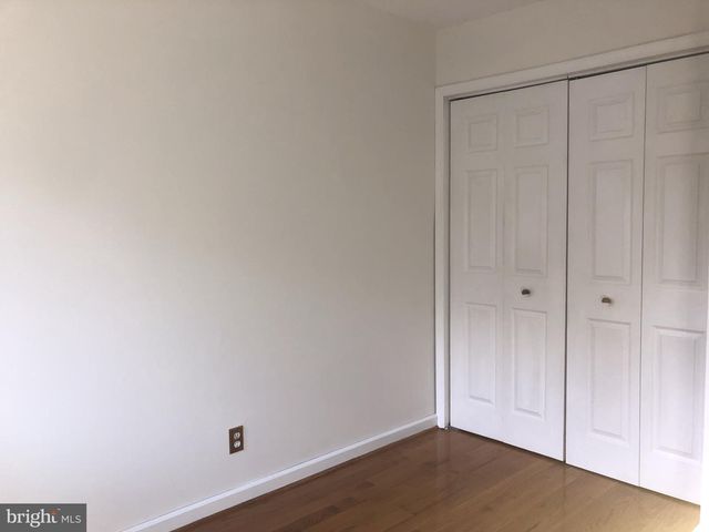 2254 COPPERSMITH SQ, Reston, VA 20191