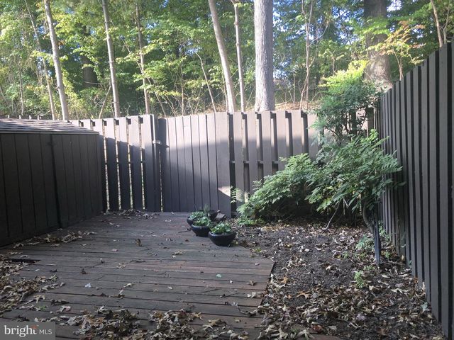 2254 COPPERSMITH SQ, Reston, VA 20191