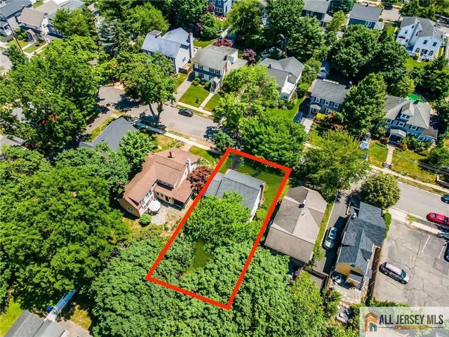 25 Home Street, Metuchen, NJ 08840