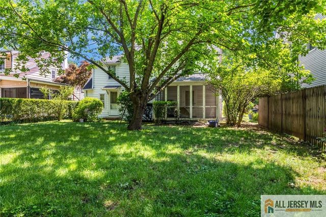 25 Home Street, Metuchen, NJ 08840