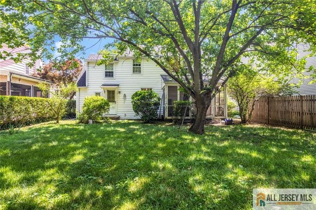 25 Home Street, Metuchen, NJ 08840