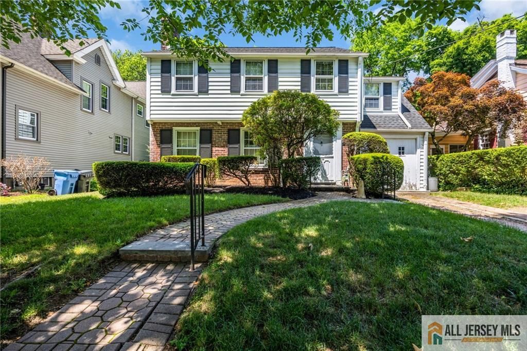 25 Home Street, Metuchen, NJ 08840