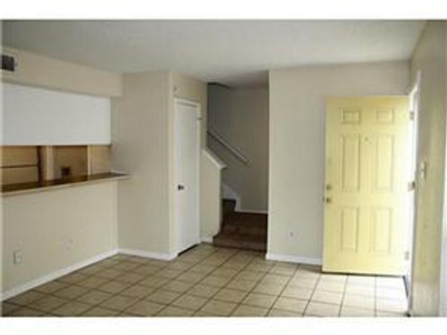 1317 Southport DR D, Austin, TX 78704