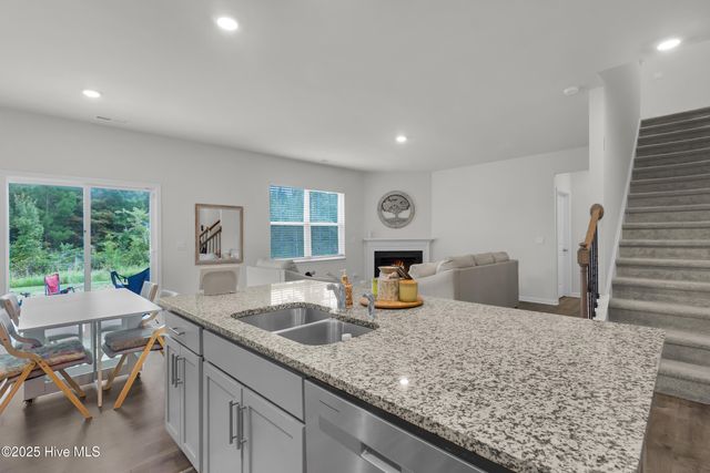 2005 Ella Bengel Drive, New Bern, NC 28562