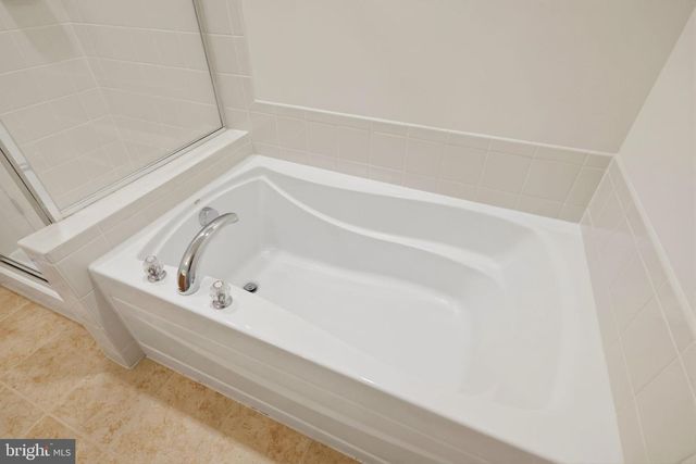 43487 TOWN GATE SQ, Chantilly, VA 20152