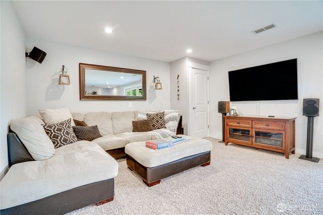 1204 Coral Drive, Fircrest, WA 98466